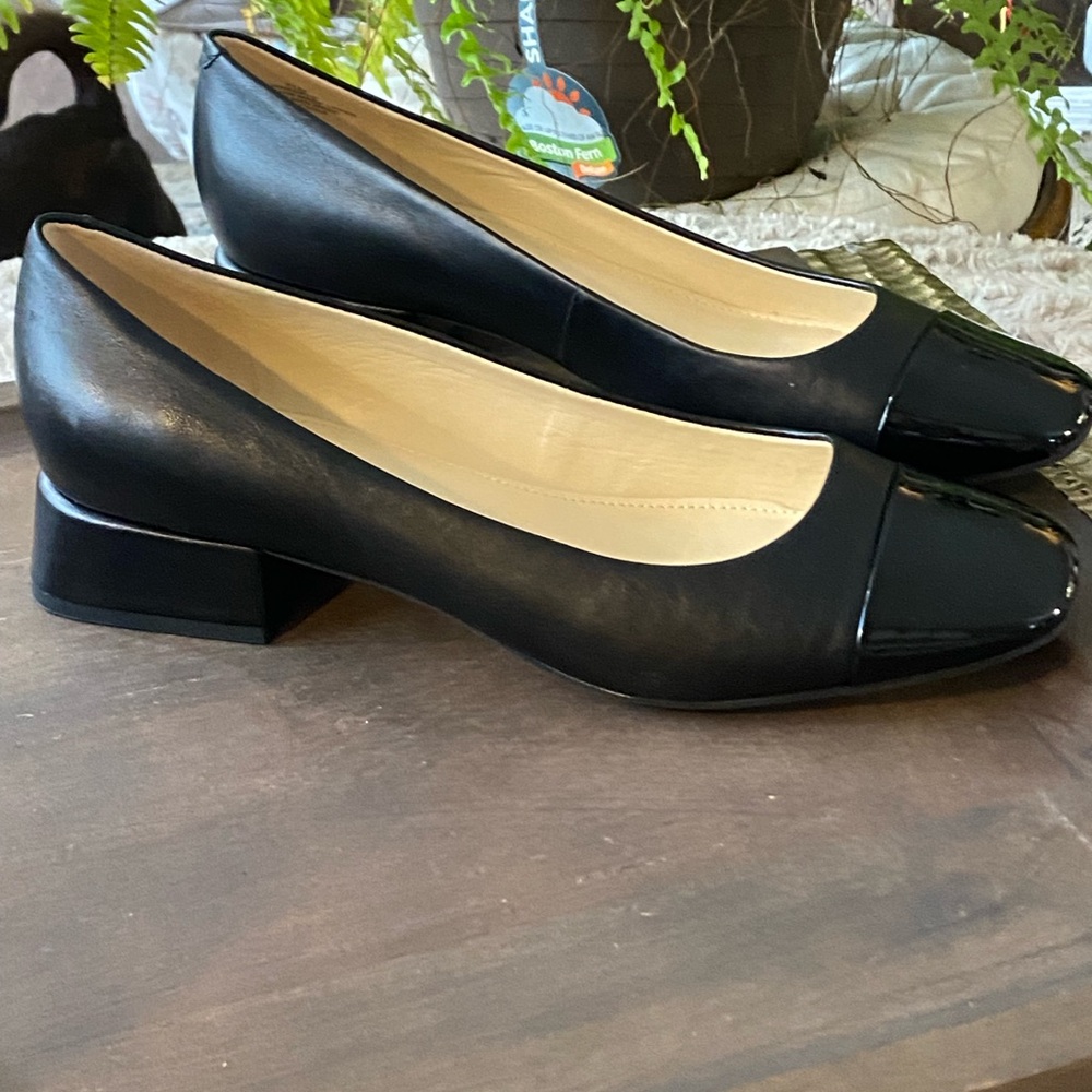 Nine West Black Leather Patent Flats